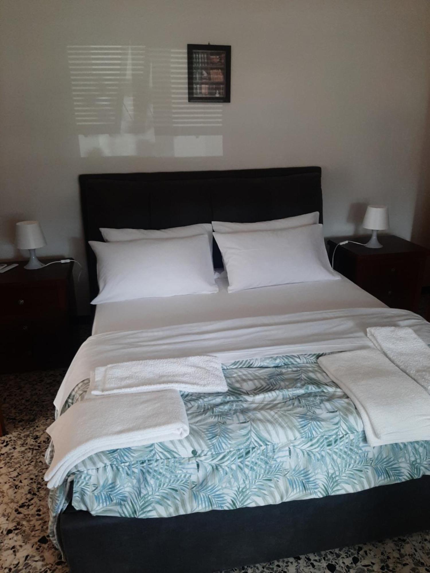 Casa Vacanza Dh Специя Экстерьер фото